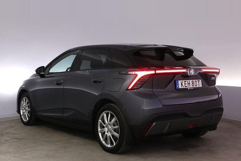 Begagnad MG MG4 EV Luxury 150 kW (204 HK) 2022 Grå Halvkombi