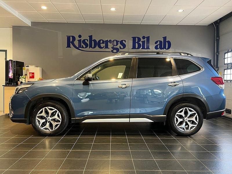 Blå Begagnad 2019 Subaru Forester SUV | 269 900 kr (Marknadspris) - Bild 1/4
