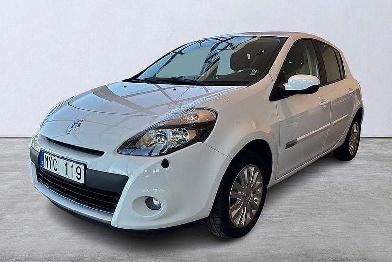 Vit Begagnad 2012 Renault Clio IV Halvkombi | 59 900 kr (Superpris) - Bild 1/4