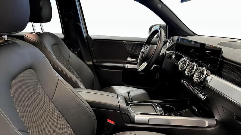 Begagnad Mercedes EQB250+ Progressive 139 kW (190 HK) 2024 Grå SUV