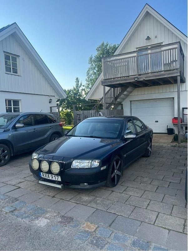 Grå Begagnad 2000 Volvo S80 Sedan | 25 500 kr (Marknadspris) - Bild 1/4