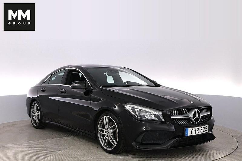 Svart Begagnad 2018 Mercedes CLA200 AMG | 209 000 kr (Bra pris) - Bild 1/4