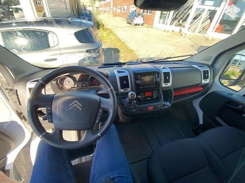 Begagnad Citroën Jumper Business Class 165 HK (121 kW) 2022 Vit (ice white) Minibuss