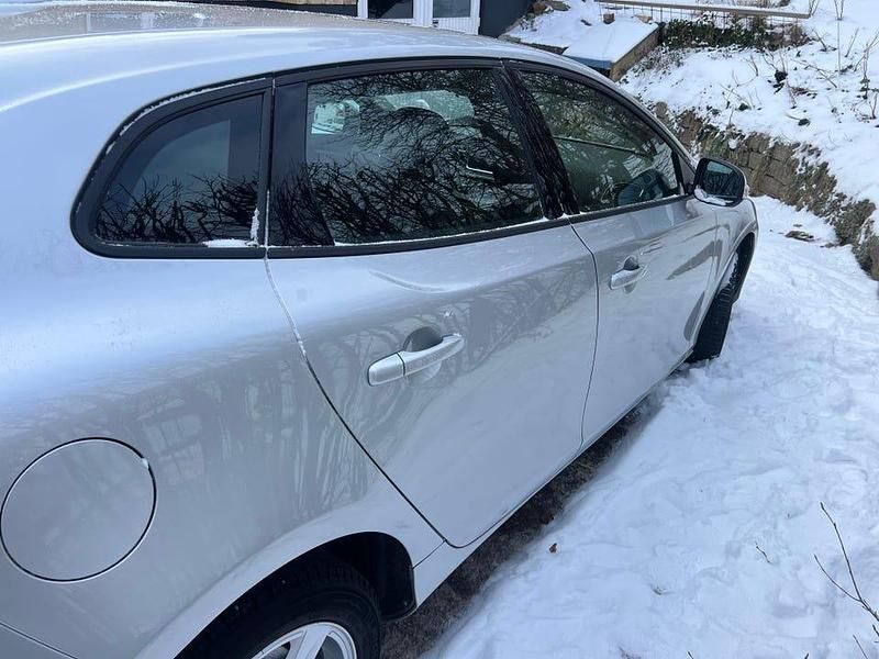 Begagnad Volvo V40 152 HK (111 kW) 2018