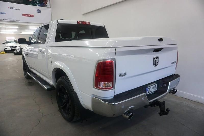 Begagnad RAM 1500 394 HK (289 kW) 2018 Vit Pickup