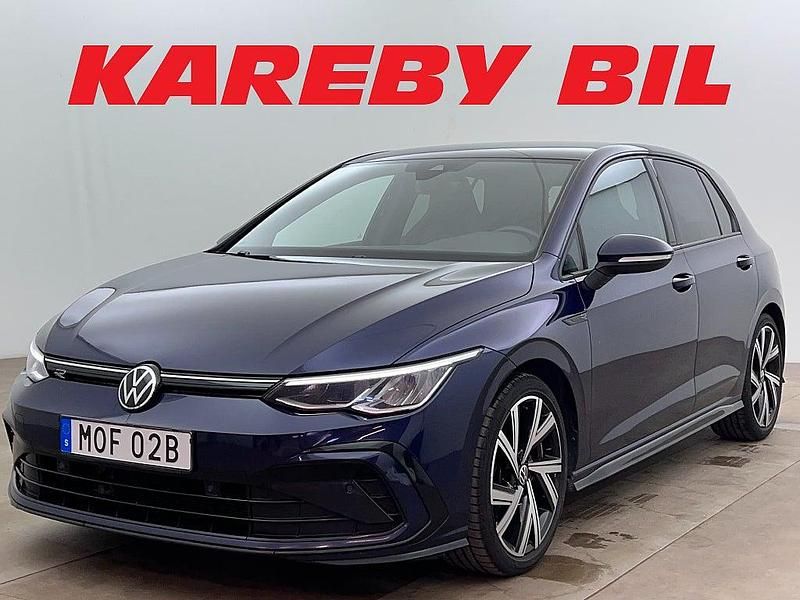 Blå Begagnad 2021 VW Golf VIII R-line Halvkombi | 263 900 kr (Dyr) - Bild 1/3