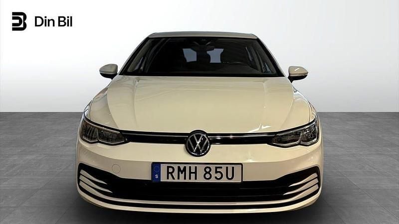 Begagnad VW Golf VIII 110 HK (80 kW) 2021 Vit Kombi