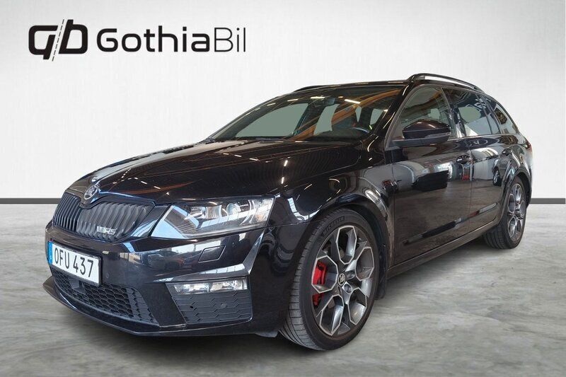 Svart Begagnad 2016 Skoda Octavia RS Kombi | 164 900 kr (Marknadspris) - Bild 1/4