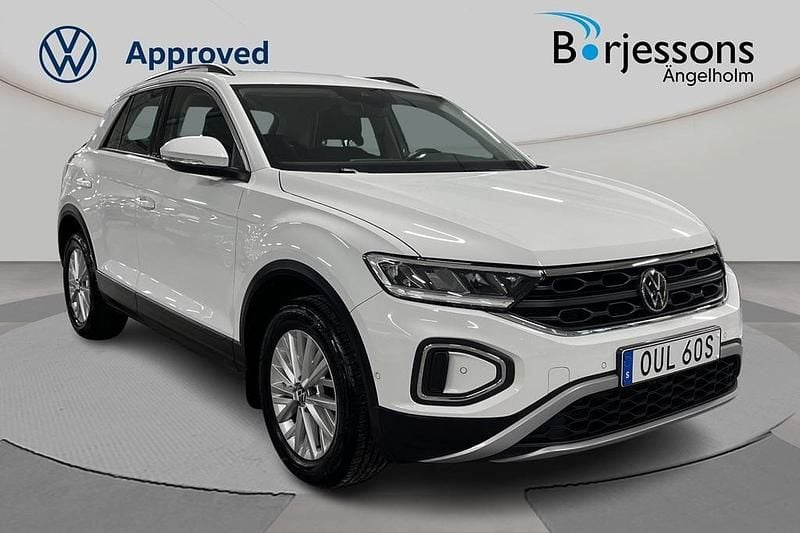 Vit Begagnad 2022 VW T-Roc SUV | 207 000 kr (Marknadspris) - Bild 1/4