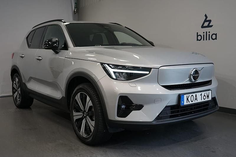 Silver Begagnad 2023 Volvo XC40 Plus SUV | 349 900 kr - Bild 1/3