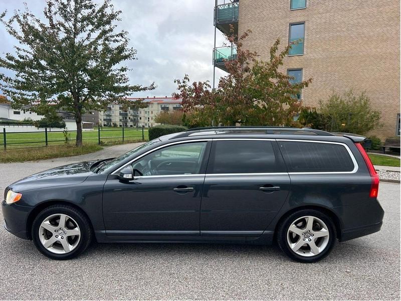 Begagnad 2010 Volvo V70 Kombi | 52 000 kr (Superpris) - Bild 1/4
