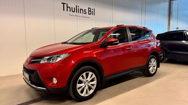 Mörkröd Begagnad 2013 Toyota RAV4 Active SUV | 129 900 kr (Bra pris) - Bild 1/4