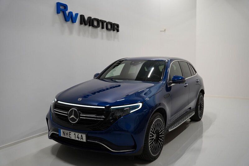 Blå Begagnad 2020 Mercedes EQC400 AMG Line Premium Plus SUV | 429 800 kr (Marknadspris) - Bild 1/4