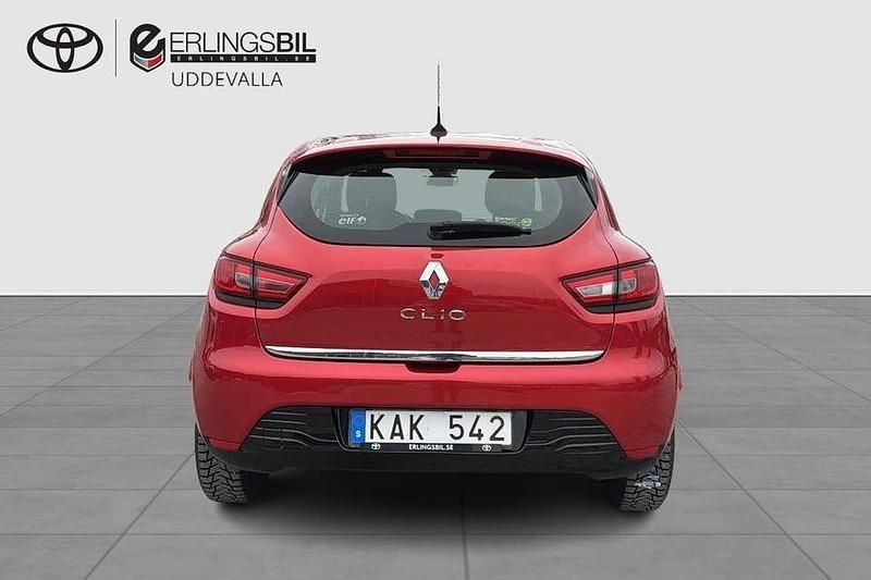 Begagnad Renault Clio IV 90 HK (66 kW) 2012 Röd Halvkombi