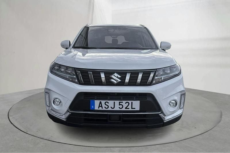 Begagnad Suzuki Vitara 115 HK (84 kW) 2022 Vit SUV