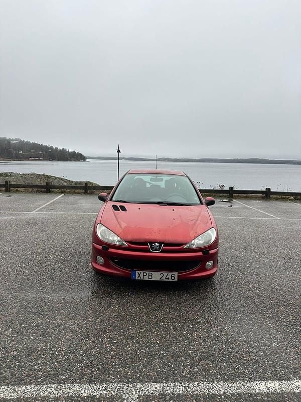Begagnad 2006 Peugeot 206 Halvkombi | 7 500 kr (Superpris) - Bild 1/4