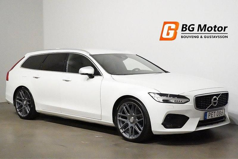 Vit Begagnad 2017 Volvo V90 R-Design Kombi | 199 900 kr (Marknadspris) - Bild 1/4