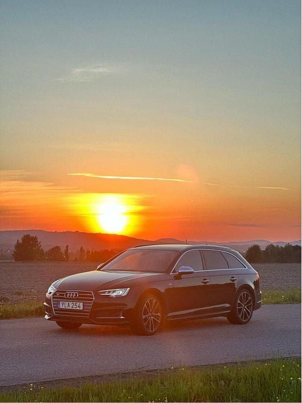 Svart Begagnad 2017 Audi S4 S-Line Kombi | 370 000 kr (Marknadspris) - Bild 1/4