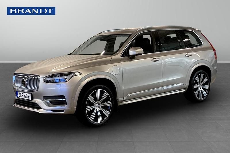 Begagnad Volvo XC90 Ultimate 462 HK (339 kW) 2023 Ljusgrå (grå) SUV