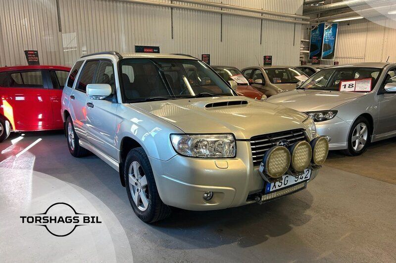 Ljusgul Begagnad 2006 Subaru Forester SUV | 54 900 kr (Lite dyr) - Bild 1/4
