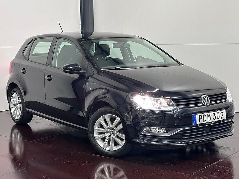 Svart Begagnad 2016 VW Polo S Halvkombi | 149 900 kr (Marknadspris) - Bild 1/4