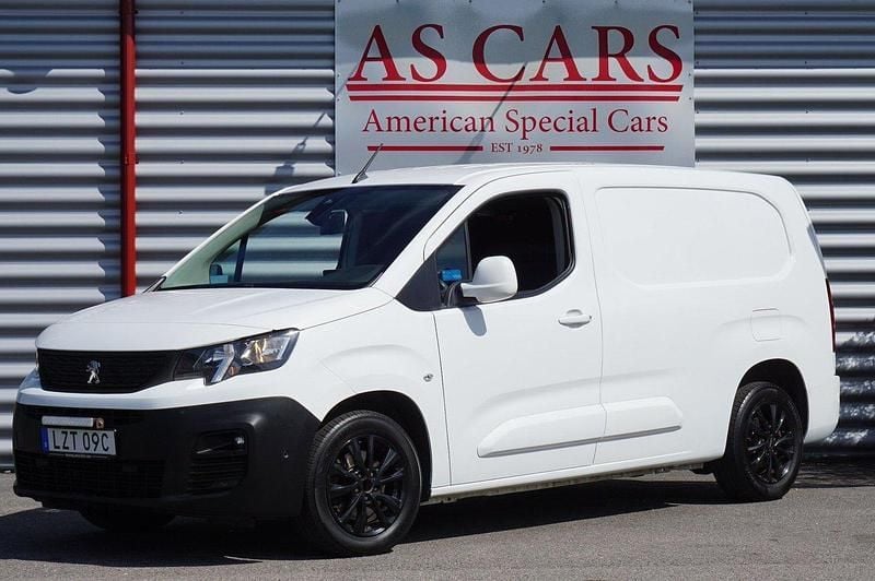 Vit Begagnad 2020 Peugeot Partner Minibuss | 135 000 kr (Bra pris) - Bild 1/4