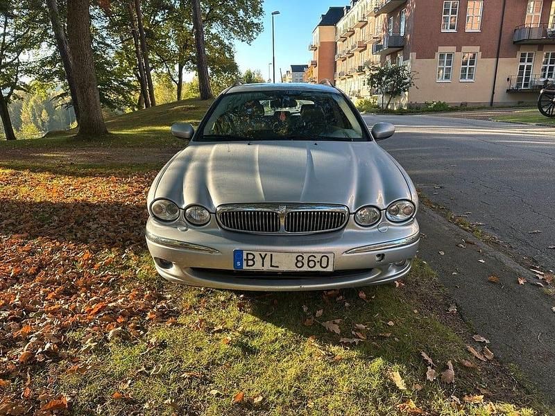 Begagnad Jaguar X-type 196 HK (144 kW) 2007 Grå Kombi