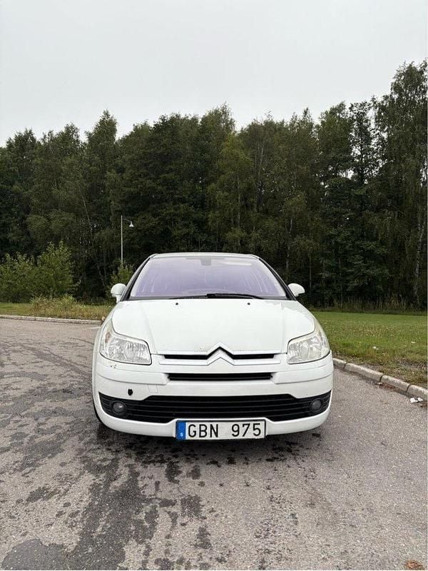 Vit Begagnad 2008 Citroën C4 Halvkombi | 24 500 kr (Marknadspris) - Bild 1/4