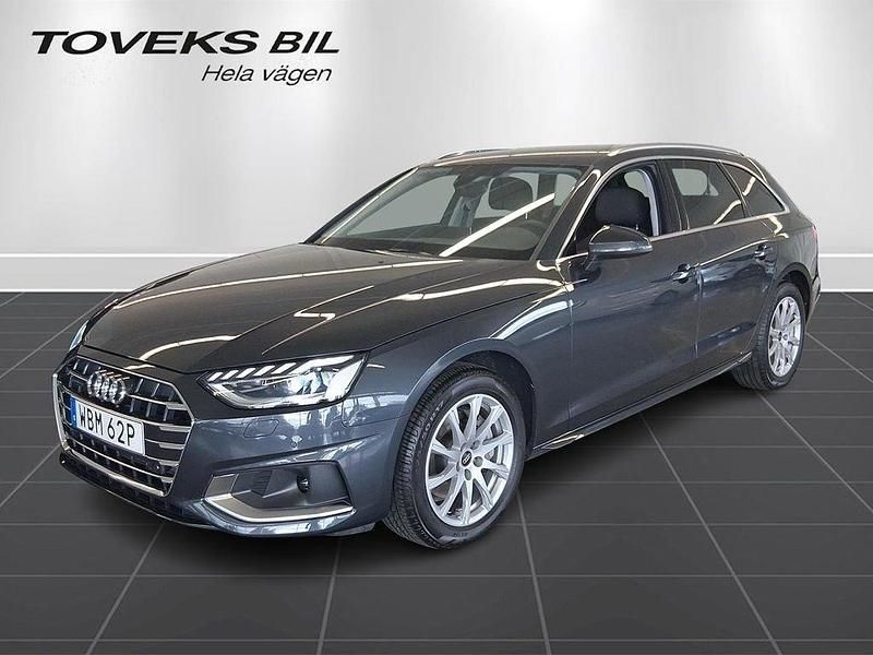 Manhattangrå metallic Begagnad 2025 Audi A4 Advanced Kombi | 399 900 kr (Dyr) - Bild 1/4