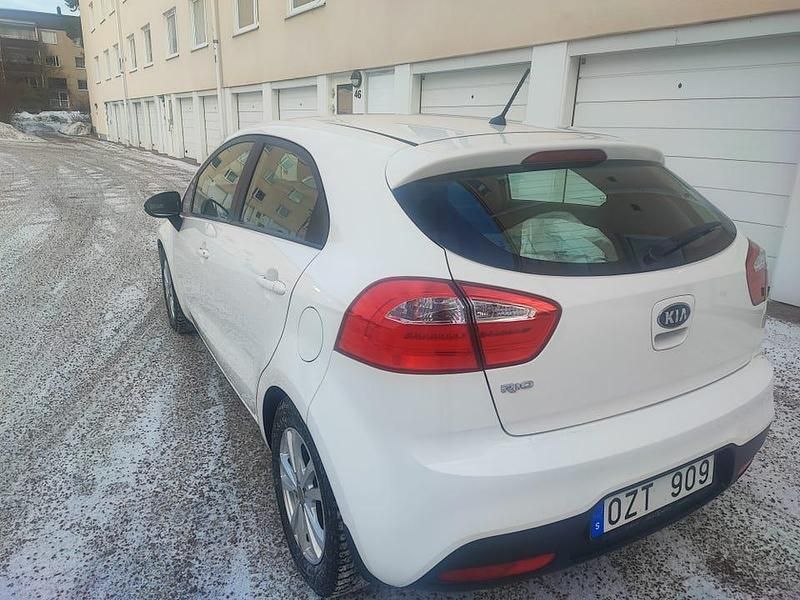 Begagnad Kia Rio 84 HK (61 kW) 2014