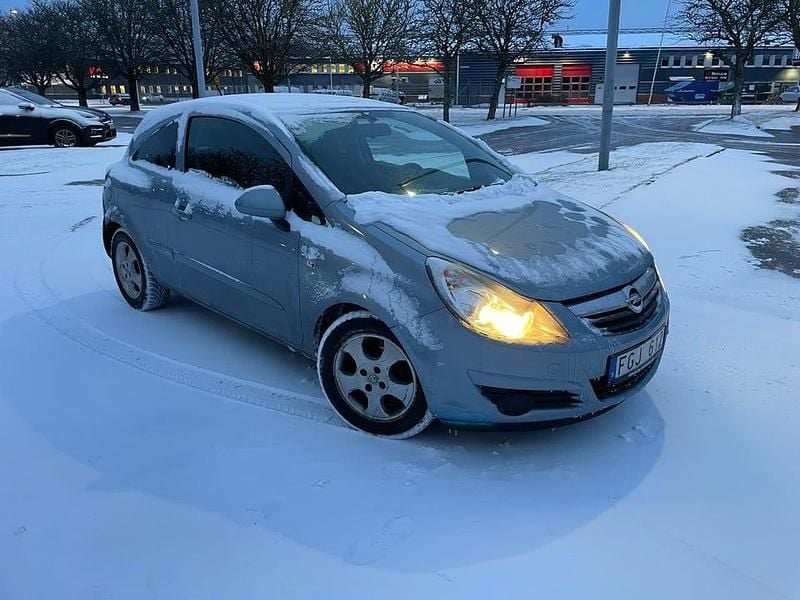 Begagnad Opel Corsa 90 HK (66 kW) 2007 Halvkombi