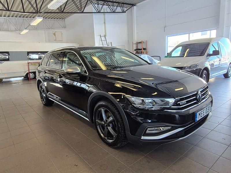 Begagnad VW Passat Alltrack 200 HK (147 kW) 2022 Svart Kombi