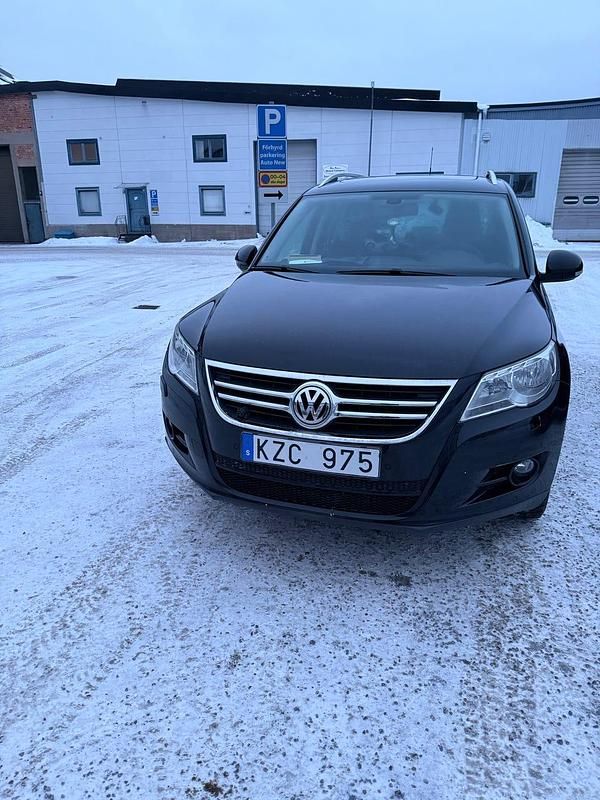 Begagnad VW Tiguan 170 HK (125 kW) 2011 SUV