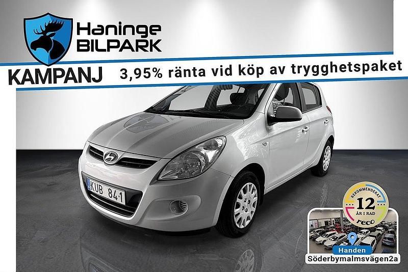 Silver Begagnad 2010 Hyundai i20 Halvkombi | 49 900 kr (Marknadspris) - Bild 1/2