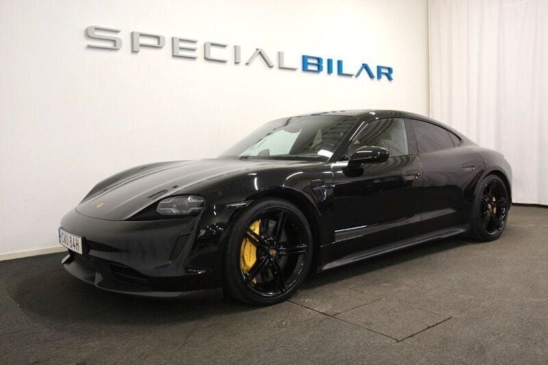 Svart Begagnad 2020 Porsche Taycan Turbo S Sedan | 895 000 kr - Bild 1/4