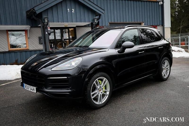 Begagnad Porsche Cayenne 462 HK (339 kW) 2020 Svart SUV