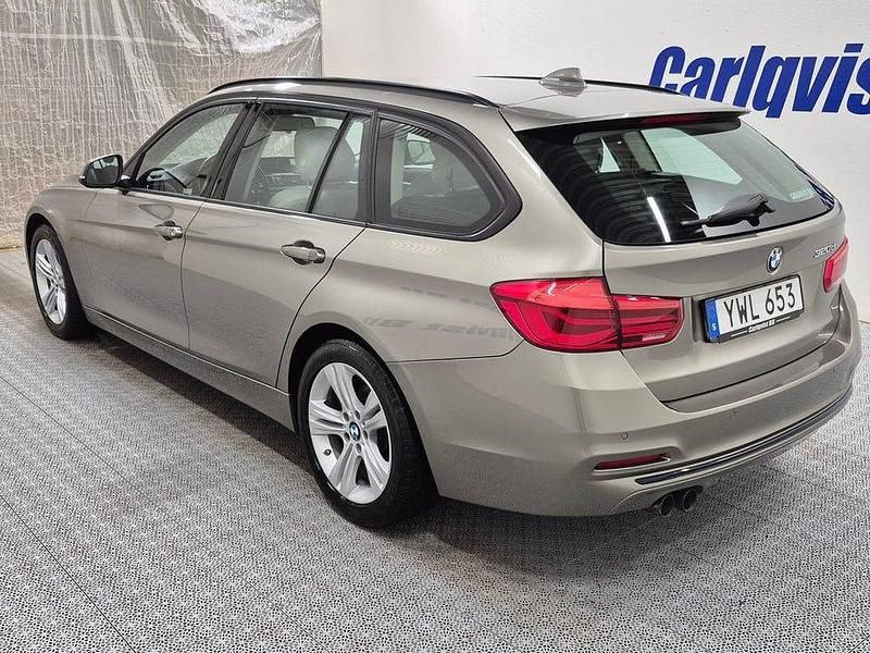 Begagnad BMW 320 Sport Line 190 HK (139 kW) 2019 Platina silver metallic Kombi