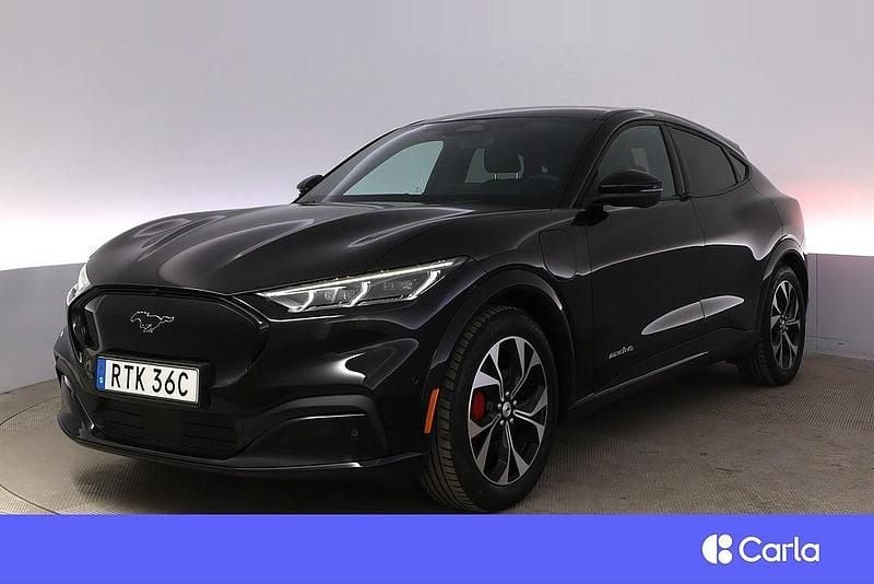 Svart Begagnad 2022 Ford Mustang Mach-E Standard Range SUV | 349 900 kr (Bra pris) - Bild 1/3