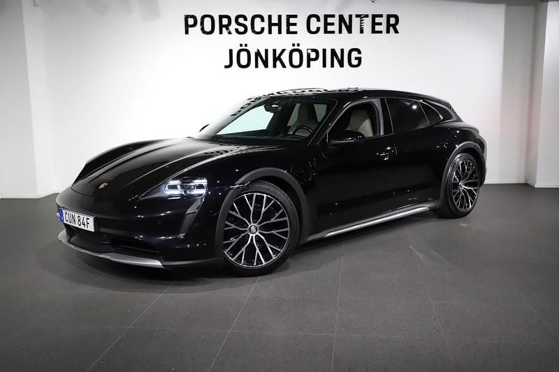 Svart Begagnad 2021 Porsche Taycan Cross Turismo Kombi | 669 000 kr (Dyr) - Bild 1/4