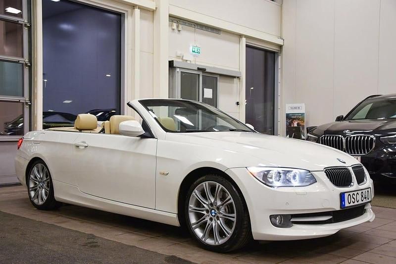 Begagnad BMW 325 M Sport 218 HK (160 kW) 2013 Vit