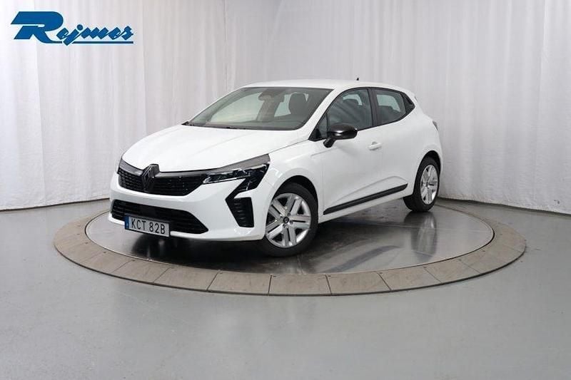 Vit (glaciär vit) Begagnad 2024 Renault Clio V Evolution Halvkombi | 209 900 kr (Marknadspris) - Bild 1/4