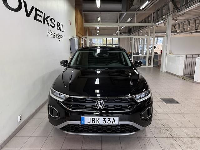Ny VW T-Roc Life 150 HK (110 kW) 2025 Svart (deep black pearl) SUV
