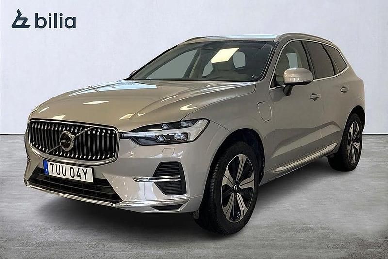 Silver Begagnad 2022 Volvo XC60 Plus SUV | 399 900 kr (Marknadspris) - Bild 1/3