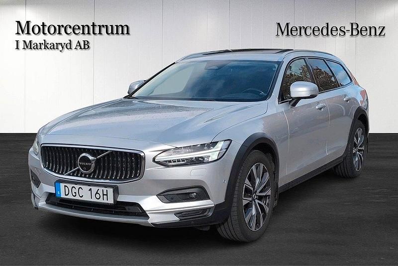 Silver Begagnad 2022 Volvo V90 CC Kombi | 369 000 kr (Marknadspris) - Bild 1/4
