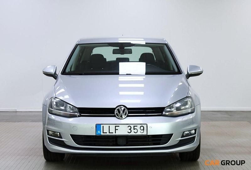 Silver Begagnad 2014 VW Golf VII Halvkombi | 139 900 kr (Marknadspris) - Bild 1/4
