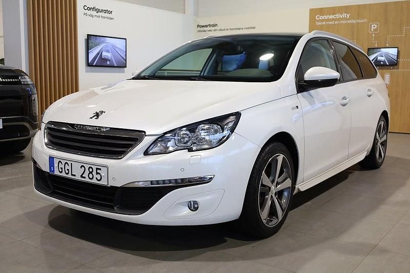 Begagnad Peugeot 308 SW Active 110 HK (80 kW) 2016 Vit Kombi