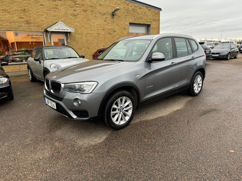 Grå Begagnad 2015 BMW X3 SUV | 209 500 kr (Marknadspris) - Bild 1/4