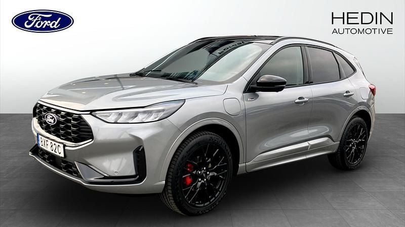 Grå Ny 2026 Ford Kuga ST-Line X SUV | 499 000 kr - Bild 1/4
