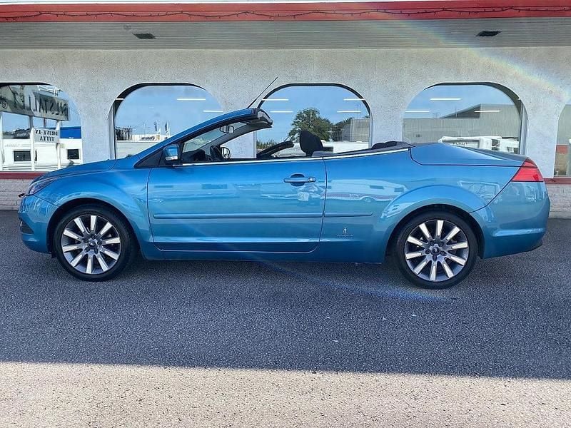 Begagnad Ford Focus Cabriolet Trend 101 HK (74 kW) 2010 Blå Cab