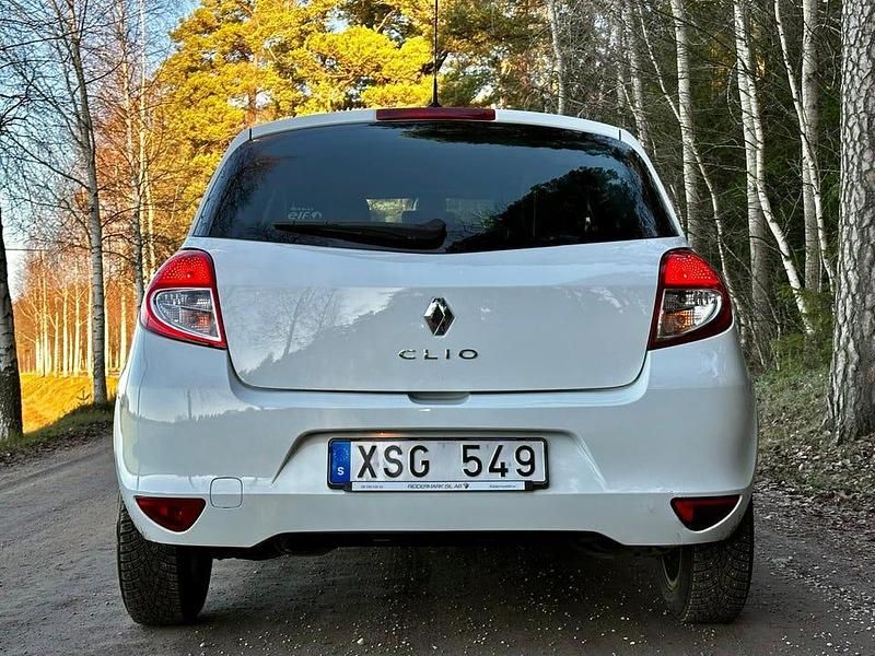 Begagnad Renault Clio R.S. 112 HK (82 kW) 2012 Halvkombi